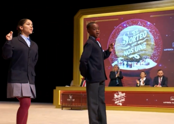 70.048, un madrugador segundo premio da inicio al sorteo más esperado del año