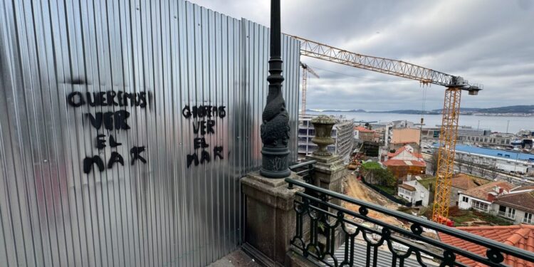 Penela, artífice de las obras de Barrio do Cura, garantiza que los querubines volverán al Paseo de Alfonso
