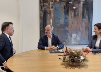 Portugal y Zona Franca acuerdan impulsar la soberanía industrial y la conectividad transfronteriza