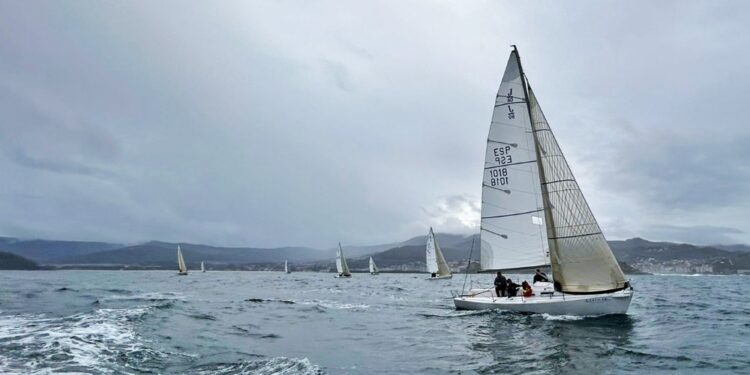 El capricho del viento frustra la Liga de Otoño J80