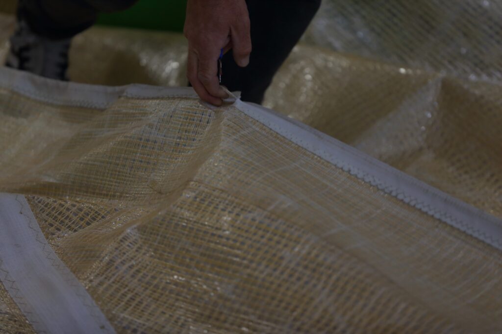 Flow cumple diez años en pleno crecimiento. Lo hace desde Vigo, ciudad donde en 2015 Alberto García decidió convertir una intuición, y un oficio que descubrió en Suecia, en un proyecto que hoy es referencia para navegantes profesionales, deportistas olímpicos y aficionados que buscan un servicio especializado en un sector que exige precisión, calidad y mimo. Su último lanzamiento, Storage & Care, consolida esta evolución con un servicio pensado para una comunidad náutica cada vez más diversa y global.