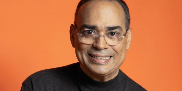 El «Caballero de la Salsa» llega a Vigo en su gira especial de Navidad