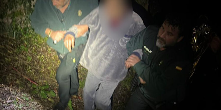Rescatan a un octogenario desaparecido con síntomas de hipotermia en medio del monte