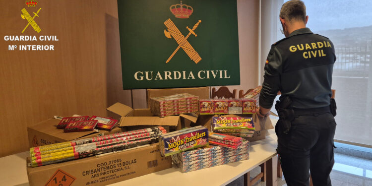 Un bazar, denunciado por vender y almacenar artículos pirotécnicos de forma ilegal