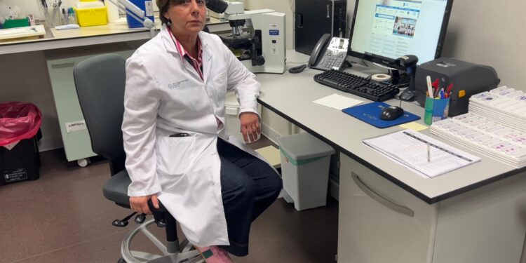 La doctora Fiaño, nueva responsable del Servicio de Anatomía Patológica del Área de Vigo