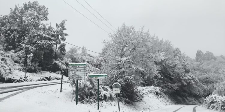 Lluvia sin tregua en Vigo… y nieve en A Cañiza: récord de precipitaciones antes de Navidad