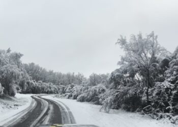 Lluvia sin tregua en Vigo… y nieve en A Cañiza: récord de precipitaciones antes de Navidad