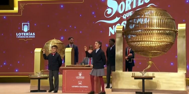 El 90.693, un tercer premio que reparte millones de norte a sur