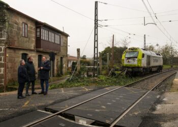 Demandan a urxente reparación e reforma integral da liña ferroviaria Vigo-Ourense