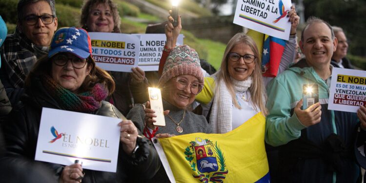 La comunidad venezolana sale a la calle en Vigo en solidaridad con María Corina Machado