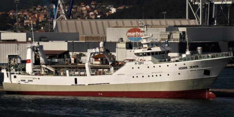 Prohíben atracar en la ría de Vigo a un buque arrastrero ruso con pescado afectado por las sanciones europeas
