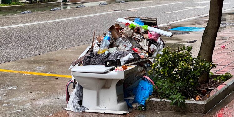 Más de un mes sin recoger