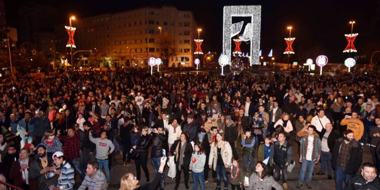 Música, fiesta, chocolatada y pre-campanadas: así se adelanta una parroquia de Vigo al fin de año