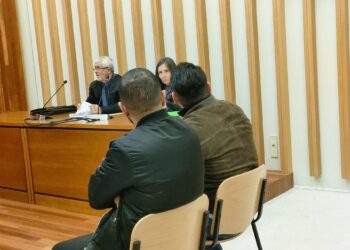 Dos acusados de extorsionar a un hombre en Vigo, al que confundieron con otro: «Este no es, vámonos»