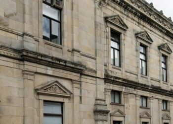 La Facultad de Medicina de Santiago vota a favor del acuerdo de descentralización