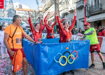 Corte de tráfico en el centro de Vigo para dar paso a la carrera que despedirá el año