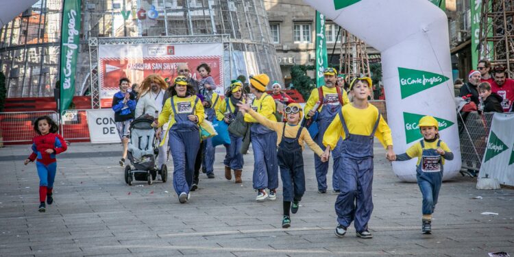 Cerca de 6.000 personas despedirán el año corriendo en la alocada San Silvestre de Vigo