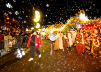 La magia se impone a la lluvia: Vigo se rinde a la ilusión en una cabalgata de ensueño