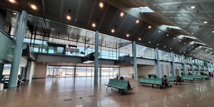 La necesaria coordinación de los aeropuertos gallegos