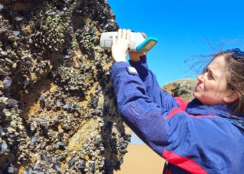 Drones e Inteligencia Artificial se alían para salvar el mejillón en la Ría de Vigo