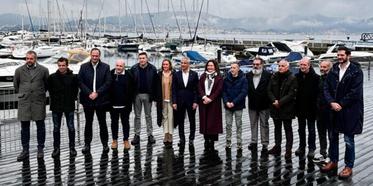 Los clubs náuticos de la ría de Vigo muestran su unión en una nueva Liga de Invierno Cíes-Rande