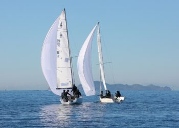 El Abril Verde vence a la calma en Vigo y refuerza su liderato