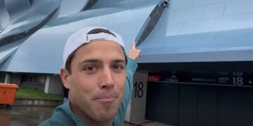 Locura bajo la lluvia en Balaídos: Javier Toribio logra su media maratón olívica