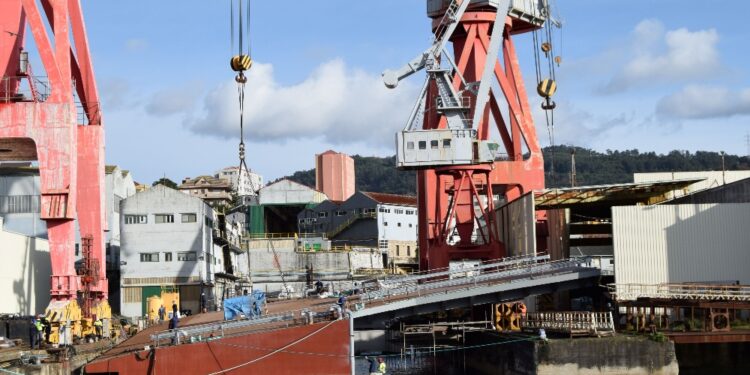 El resurgir de la ría: el astillero San Enrique bota su primera gran obra en años
