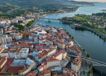 Pontevedra cierra accesos y sendas fluviales ante el riesgo de desbordamiento del río Lérez