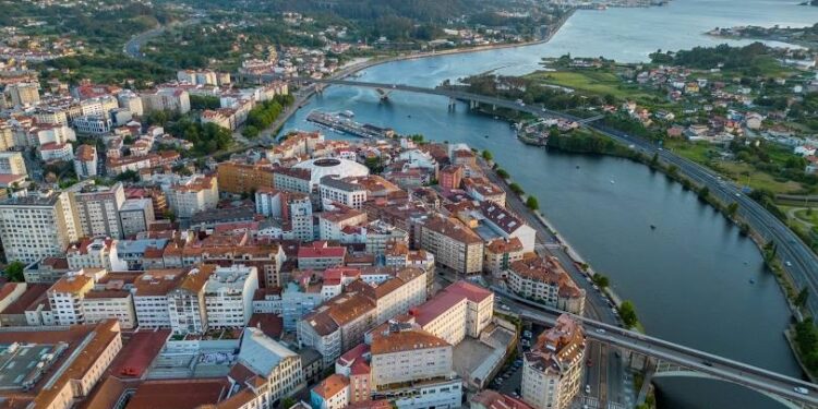 Pontevedra cierra accesos y sendas fluviales ante el riesgo de desbordamiento del río Lérez