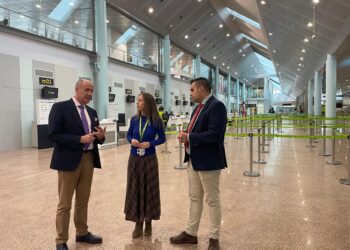 Peinador se pasa a los vuelos chárter ‘made in Vigo’: una agencia local cierra un nuevo destino