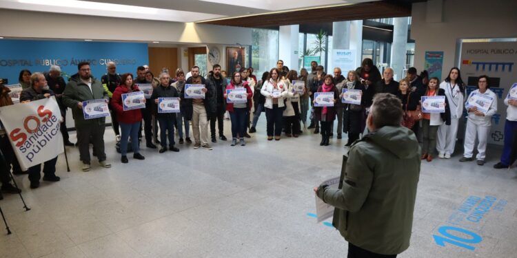 SOS Sanidade Pública anima desde Vigo, «zona cero de los recortes», a una nueva manifestación