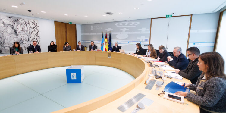 Luz verde de la Xunta al acuerdo para la descentralización de grado de Medicina