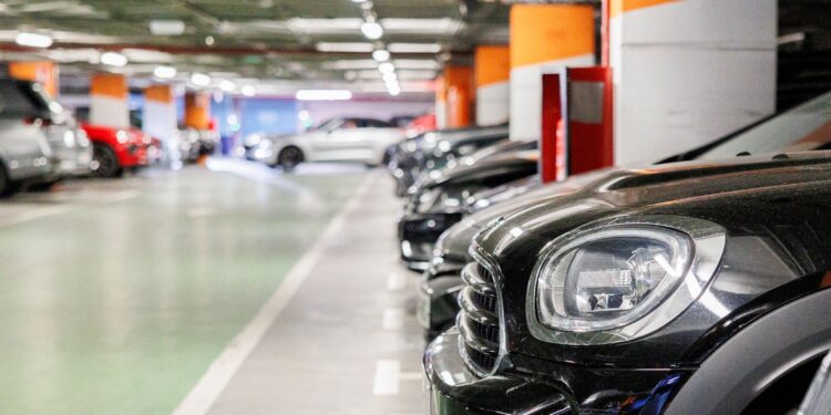 Un parking del centro de Vigo se suma a las rebajas: podrás aparcar medio día por menos de 5 euros