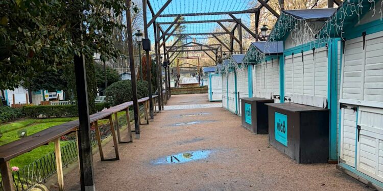 La Alameda, tomada aún por el Cíes Market ante el enfado de los vecinos