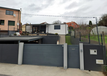 El Concello ordena derribar una casa con piscina construida ilegalmente en Bembrive