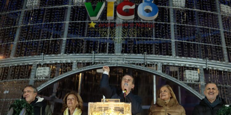 Vigo despide su Navidad con un mensaje de «paz y amistad» ante los «momentos difíciles»