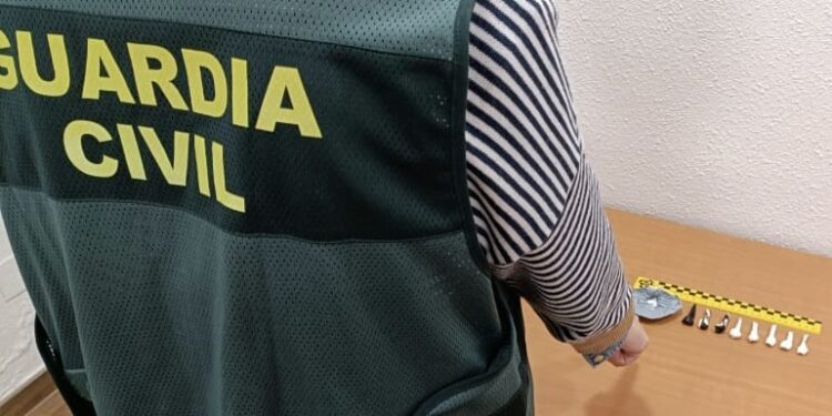 Investigan a un peluquero que vendía droga a sus clientes en su peluquería