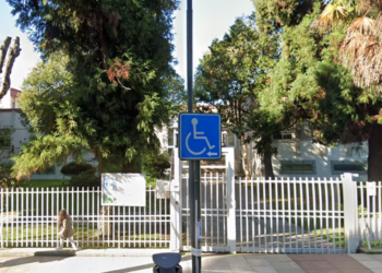 Regresa el conflicto laboral en la enseñanza con cierres en centros de Vigo, Cangas y Ponteareas