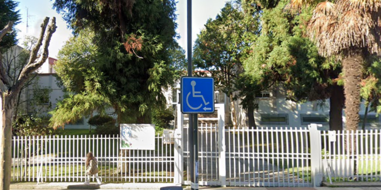 Regresa el conflicto laboral en la enseñanza con cierres en centros de Vigo, Cangas y Ponteareas