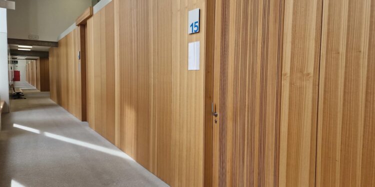 La dueña de una empresa se enfrenta a 3,5 años de cárcel por tener trabajadores ilegales montando stands en Conxemar