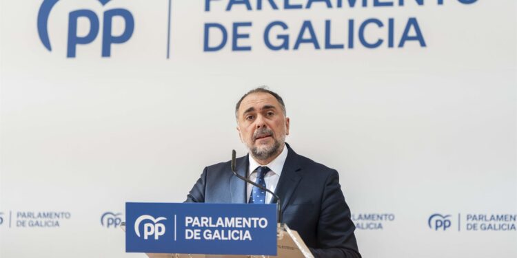 Un ex alto cargo de Vigo (y de la Xunta) vuelve a la Mesa del Parlamento