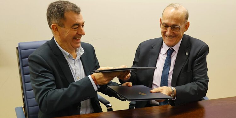 Convenio entre Xunta y UVigo para crear un laboratorio especializado en computación cuántica óptica