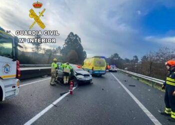 Cortan la AP9 en dirección Vigo por un grave accidente