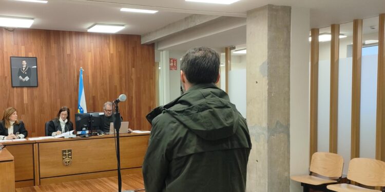 Un exconcejal de Baiona reconoce que prevaricó en la contratación de unas obras