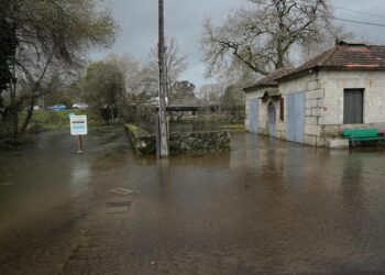 Gondomar recupera cierta normalidad tras el desbordamiento del río Miñor