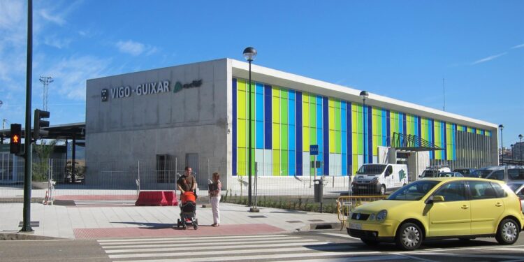 Restablecida la circulación de trenes en Vigo Guixar-Redondela-Tui pero sigue suspendida la conexión con Ourense