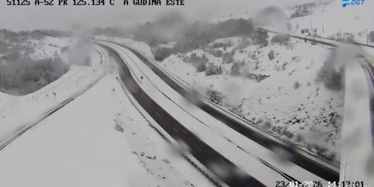 Prohibida la circulación a camiones en toda la A52 en Ourense desde este viernes y hasta nuevo aviso
