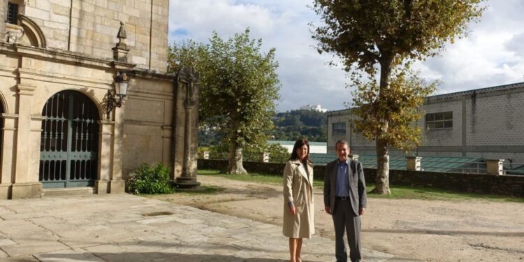 Caballero presume de avanzar (tras licitar dos veces el mismo contrato) con las 200 viviendas de Santa Cristina