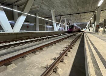 Adif se desmarca y apunta a Renfe por dejar a Vigo sin trenes: «La suspensión del servicio fue a petición de la operadora»